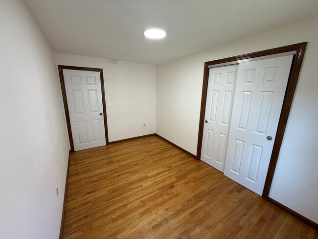 Building Photo - 30 Woodleigh Rd