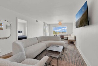 Building Photo - 511 S Ocean Blvd