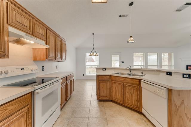 Building Photo - 7019 Thunderbird Dr