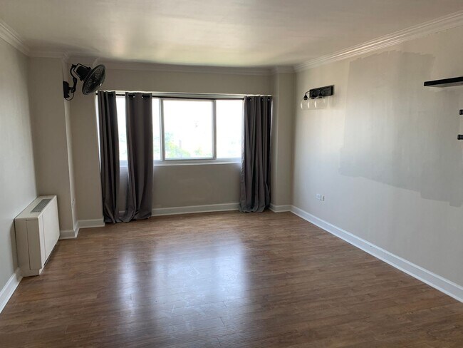 Building Photo - sp184