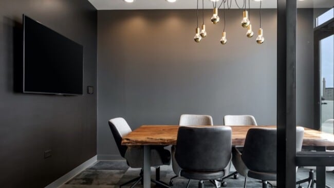 Building Photo - 2480-2522 N Milwaukee Ave