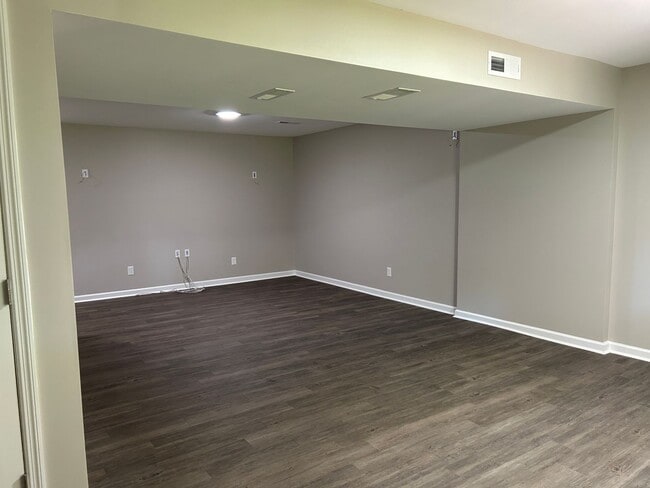 Building Photo - 4 Bedrooms with Finished Basement and Bonu...