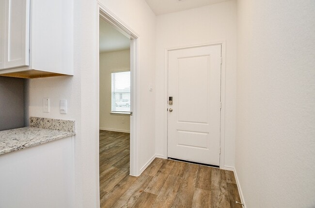 Building Photo - 3806 Axyl Run Ct