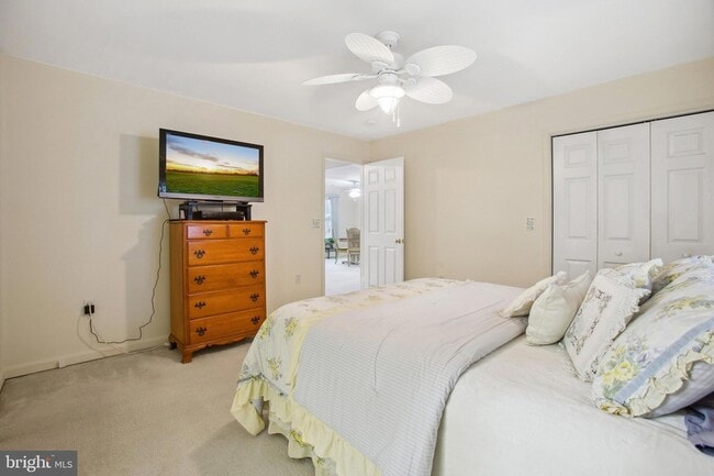 Building Photo - 6117 Riverview Dr