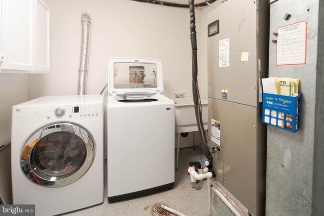 Building Photo - 5105 Spring Rock Ct