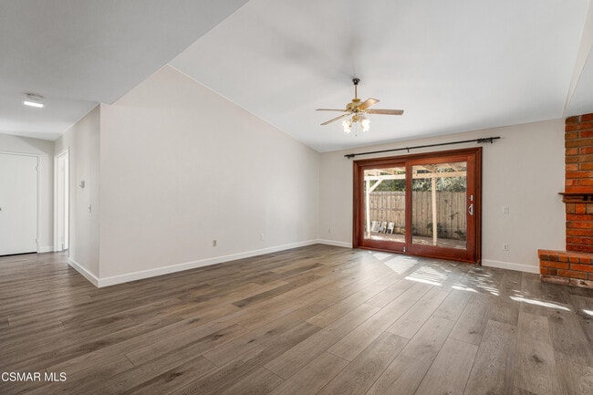 Building Photo - 462 Raindance St