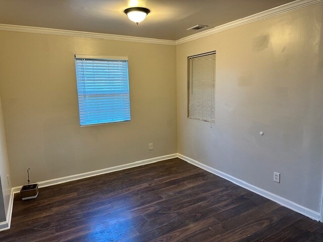 Building Photo - 2731 Larkspur Dr SE