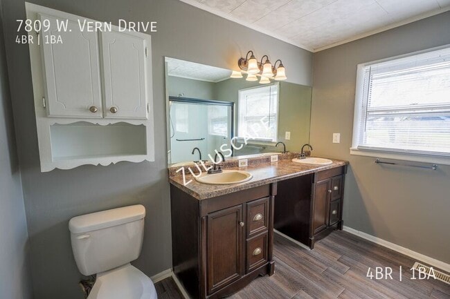 Building Photo - 7809 W Vern Dr