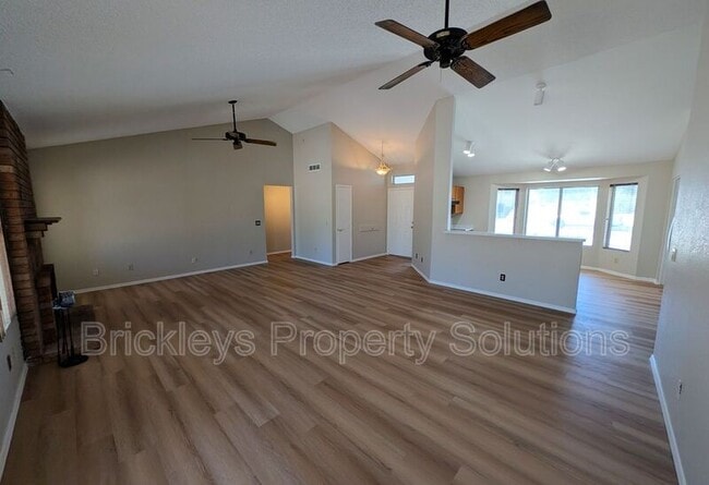 Building Photo - 1878 E Sheffield Ct
