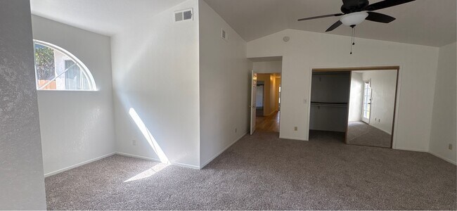 Building Photo - 735 Bliss Ave