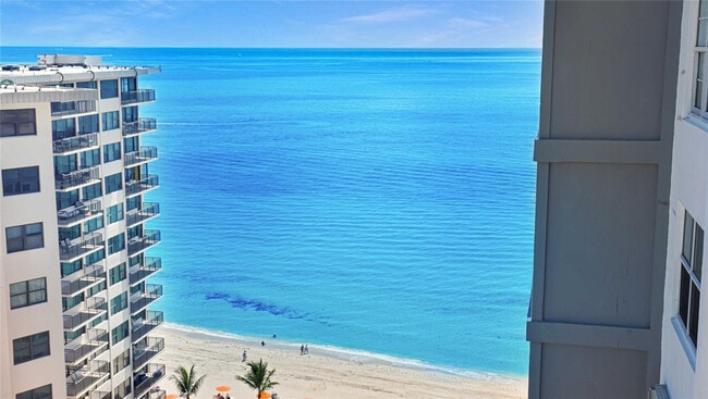 Building Photo - 3750 Galt Ocean Dr