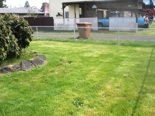 Building Photo - 3 Bedroom in Mountain View