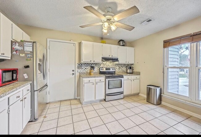 Building Photo - 1841 Sundancer Ln