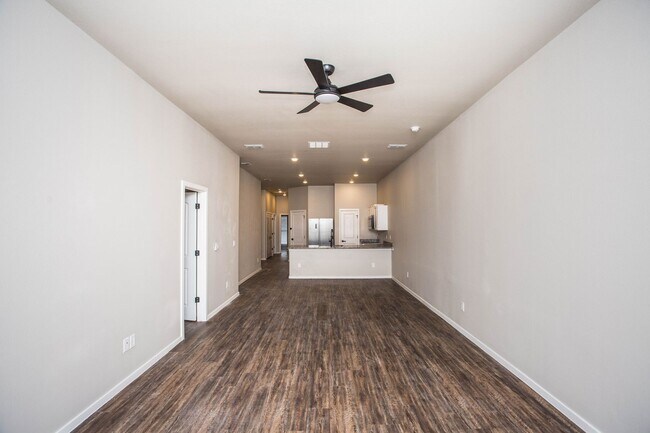 Building Photo - 2126 N Jayton Ave