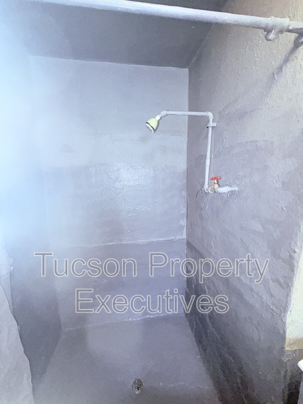 Building Photo - 234 E 32nd St