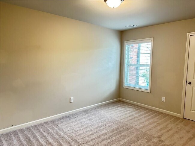 Building Photo - 2045 Wheylon Dr