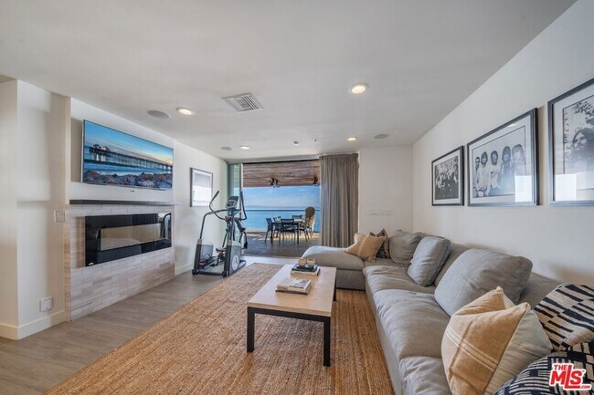 Building Photo - 26508 Latigo Shore Dr