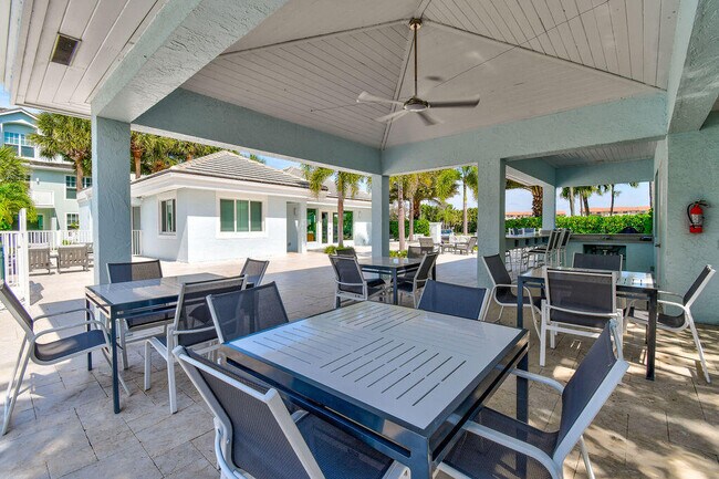 Building Photo - 2074 Mainsail Cir