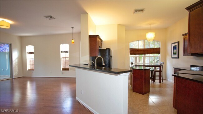 Building Photo - 3555 Poinsettia Ave