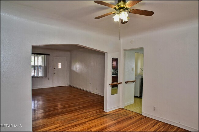 Building Photo - 815 Ellis St