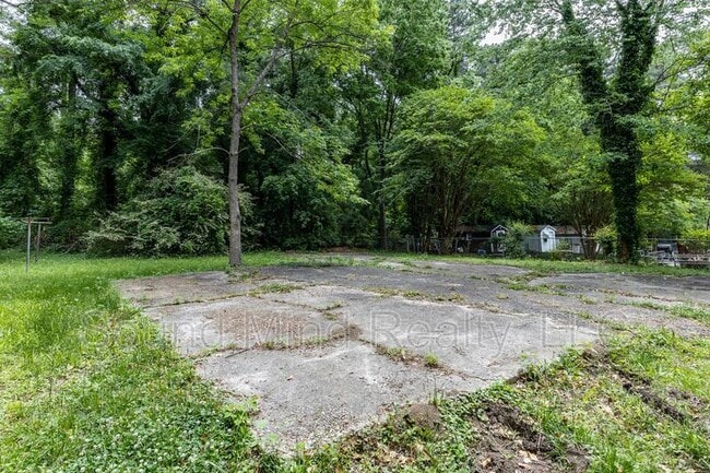 Building Photo - 321 Angier Ave