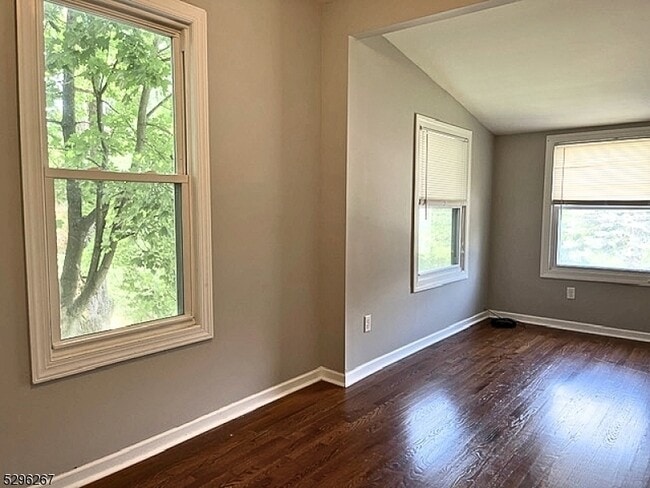 Building Photo - 200 Roseland Ave