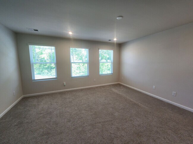 Building Photo - 3 Bedroom 2-Car Garage in Porter's Row in SW Charlotte