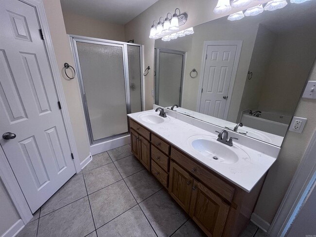 Building Photo - 1808 Airborn Dr