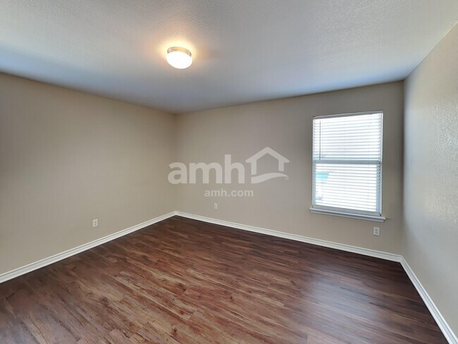 Building Photo - 5459 Montague Ln