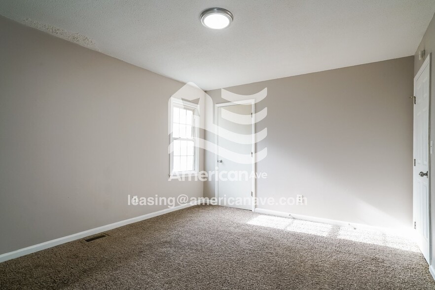 Building Photo - 7429 Buck Rd