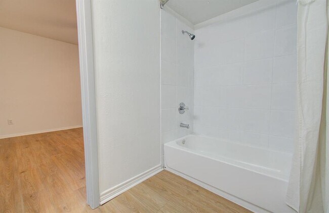 Building Photo - 4040 San Felipe St