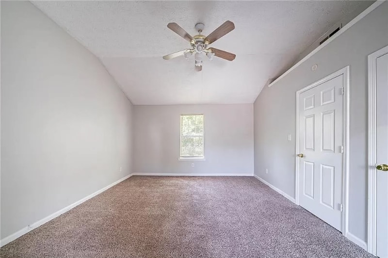 Building Photo - 3283 Sugar Creek Falls Ave SE