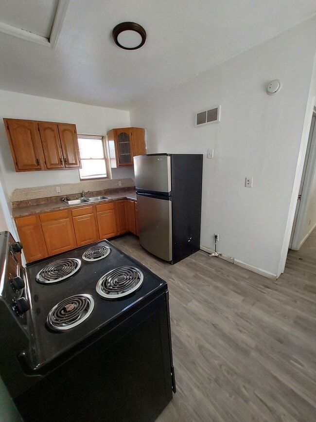 Building Photo - 1 BD/1BA