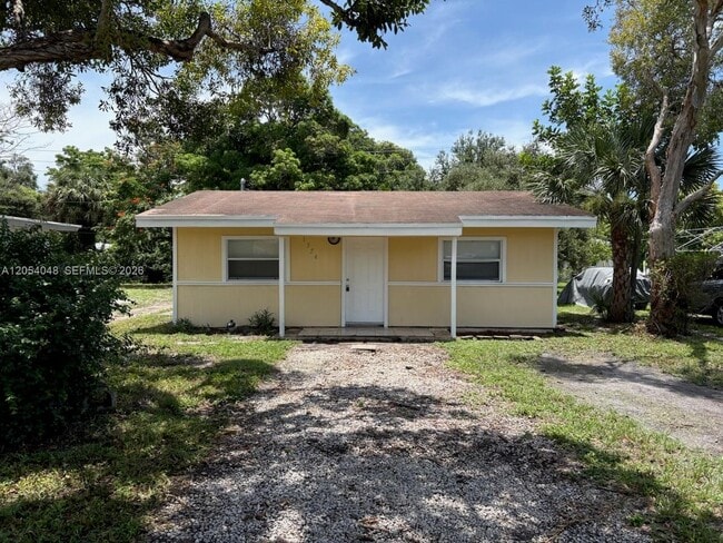 Building Photo - 1354 SW 26th Ave