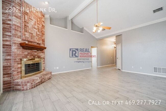 Building Photo - 2302 Highbank Dr