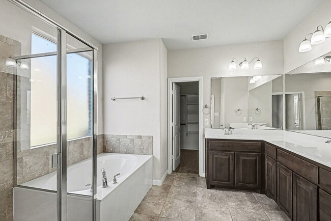 Building Photo - 613 Dunster Ln