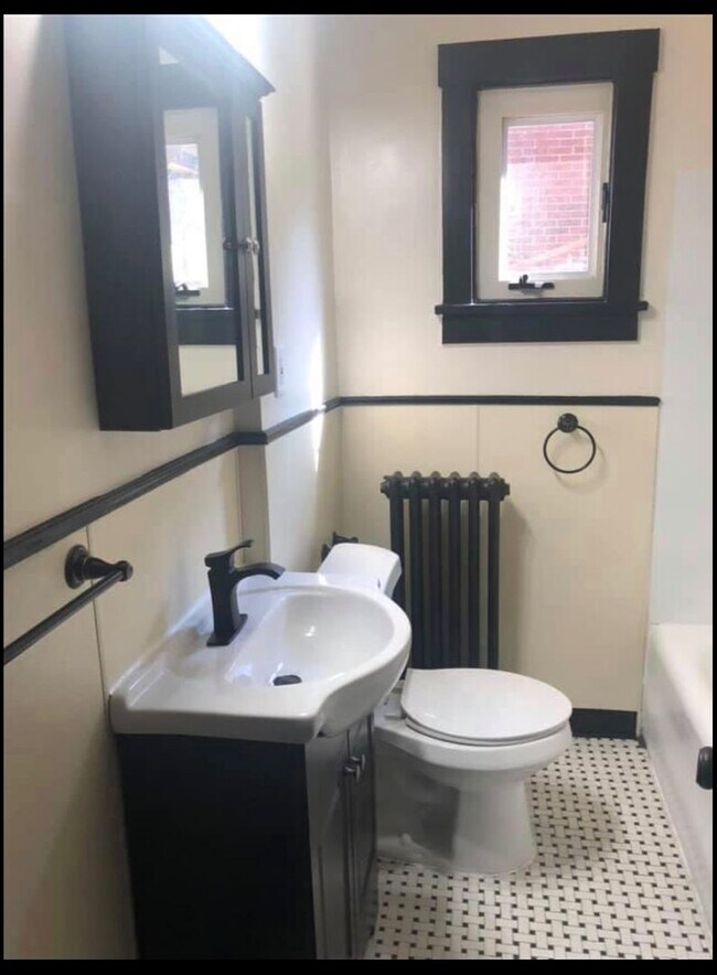 Building Photo - 1BR apartment now available for rent!