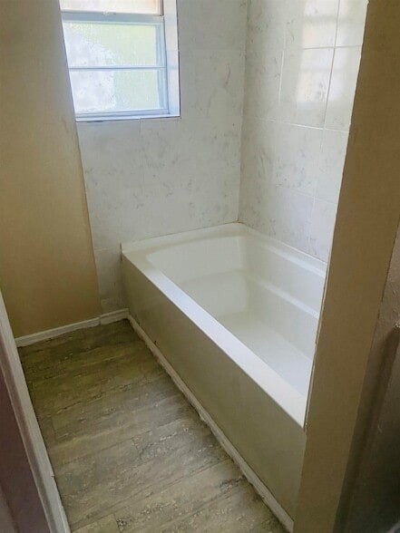 Building Photo - 744 9th St