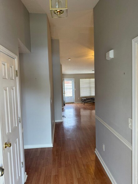 Building Photo - 2932 WaterStone Loop