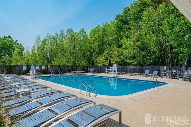 Building Photo - 617 Marion Ln