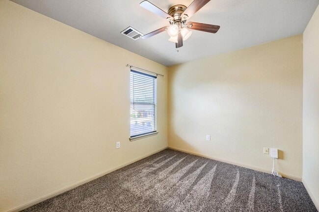 Building Photo - 7425 Thannas Way