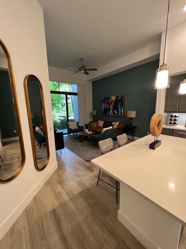 Building Photo - 10014 NW 88th Ter