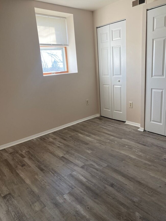 Building Photo - 916 Chester Pike