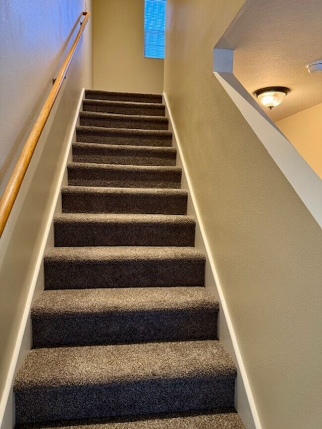 Building Photo - Spacious 2-Bedroom Townhouse in Bozeman – Prime Location!