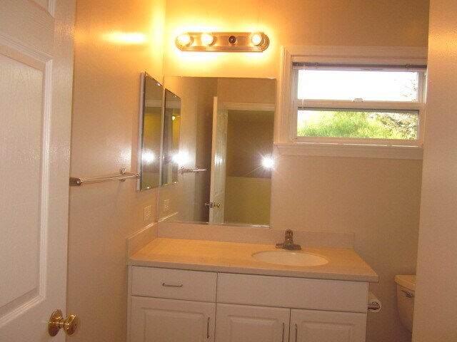 Building Photo - 2283 Waltonia Dr