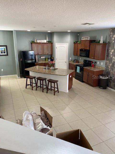 Building Photo - 610 Silverthorn Pl