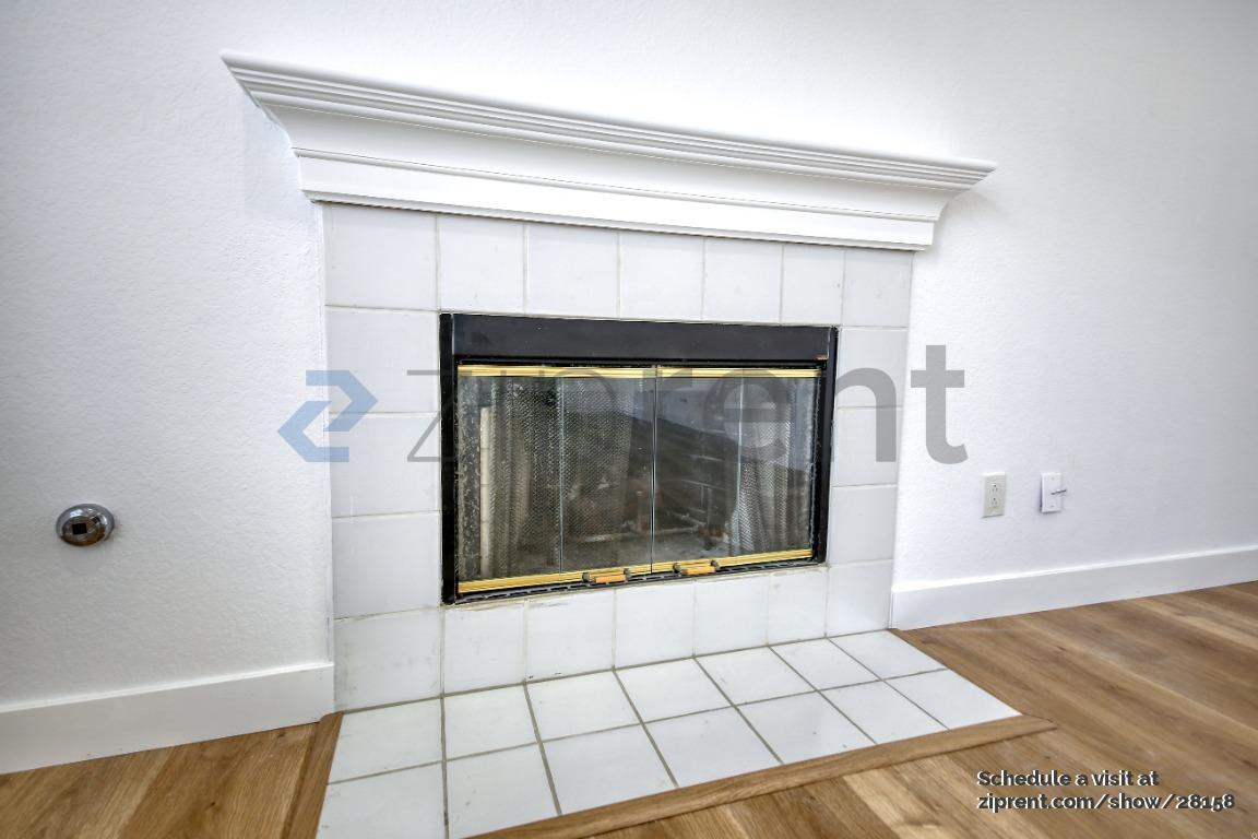 Building Photo - 17 Armory Pl