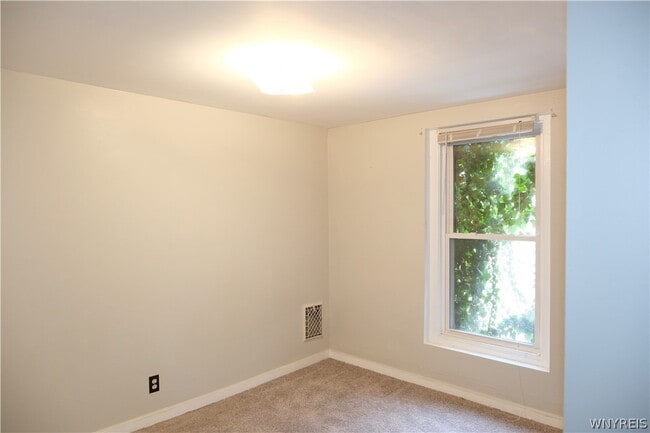 Building Photo - 82 Fargo Ave