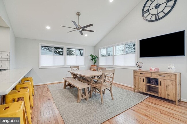 Building Photo - 6812 Beechview Dr