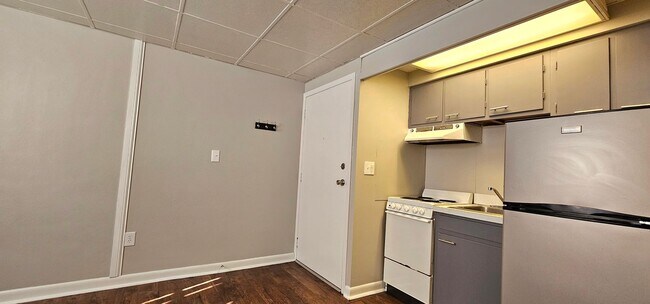 Building Photo - 1266 Westcliff Ct